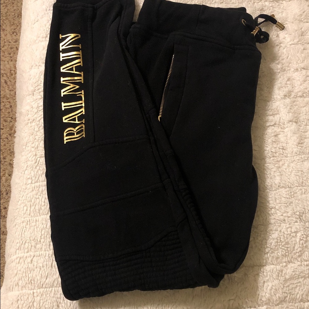 Balmain women Black Joggers with Gold Logo Script
Like New - Picture 5 of 10